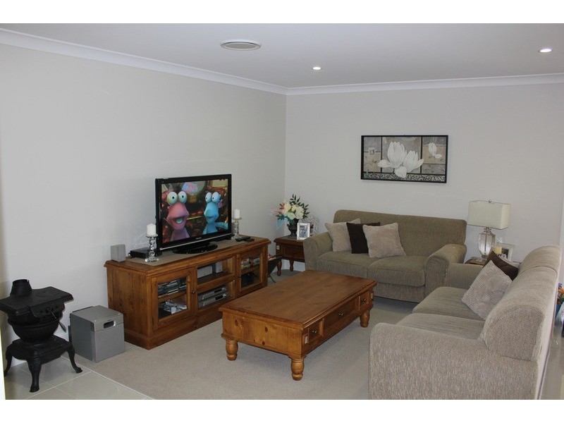 2 Blackwood Close, Bathurst NSW 2795