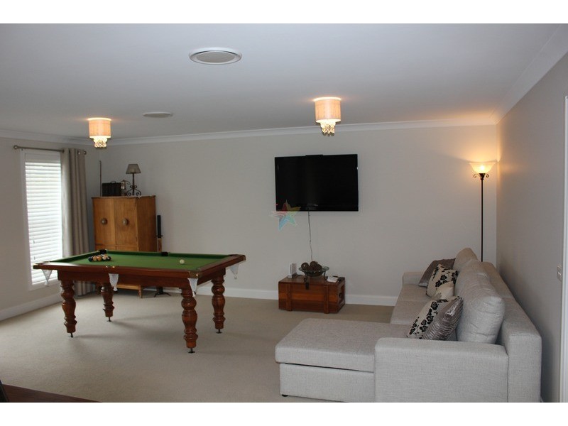 2 Blackwood Close, Bathurst NSW 2795