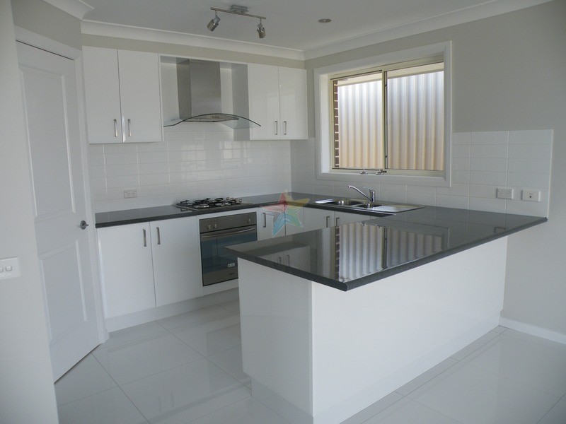 2 Wattle Close, Bathurst NSW 2795