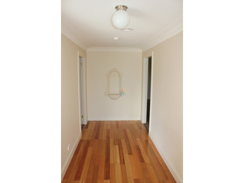 4 Huntingdale Close, Bathurst NSW 2795