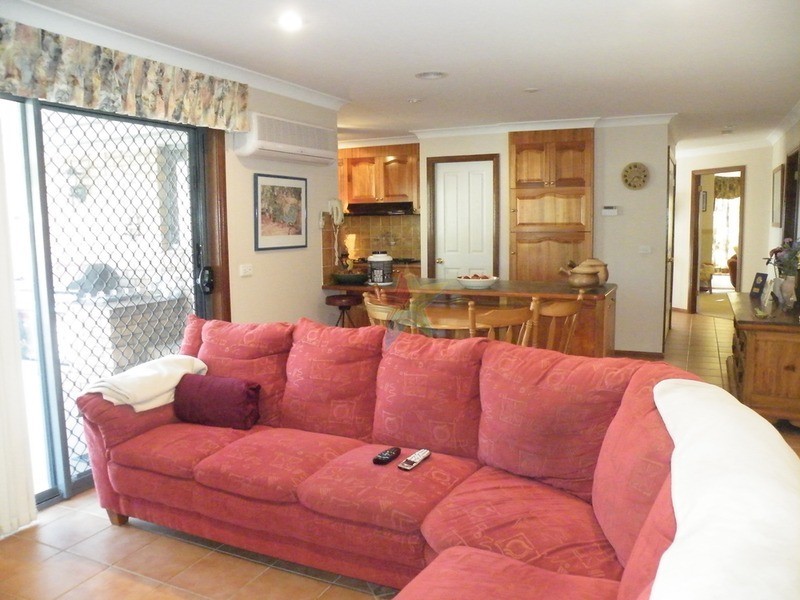 14 Country Way, Bathurst NSW 2795