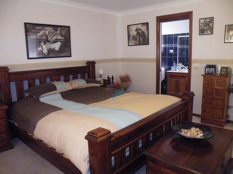 14 Country Way, Bathurst NSW 2795