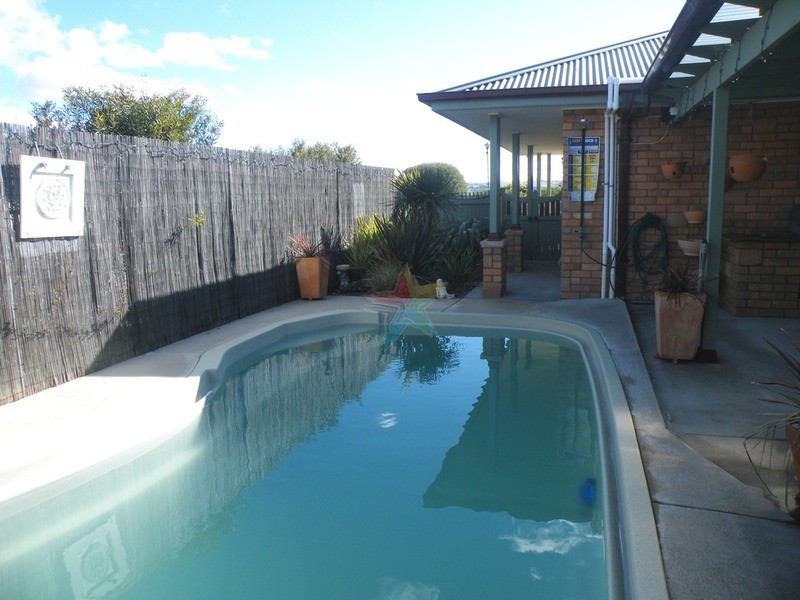 14 Country Way, Bathurst NSW 2795