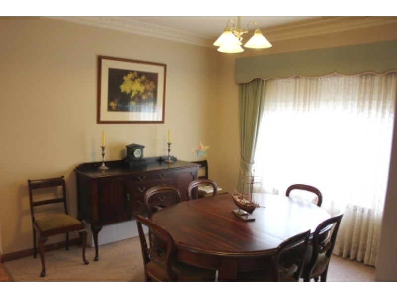 13 Cherrywood Crescent, Bathurst NSW 2795