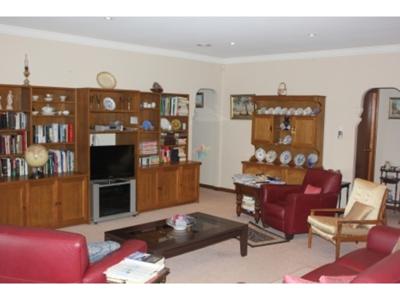 13 Cherrywood Crescent, Bathurst NSW 2795