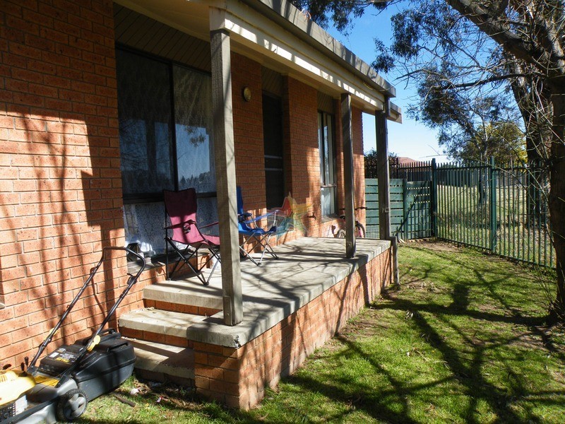 24 Simmons Place, Bathurst NSW 2795