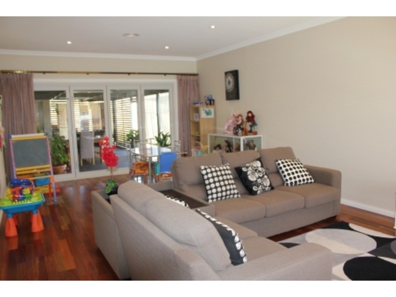 84  Hughes Street, Bathurst NSW 2795