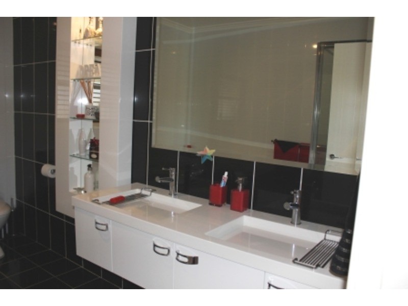 84  Hughes Street, Bathurst NSW 2795