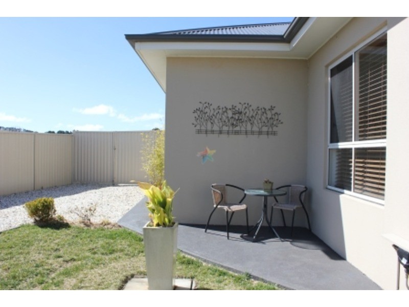 84  Hughes Street, Bathurst NSW 2795