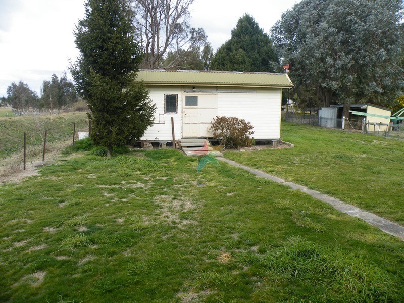 9 Vale  Road, Bathurst NSW 2795