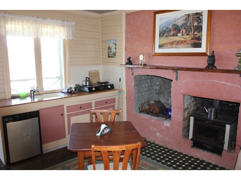 “Speckle Park” Range Road, Meadow Flat NSW 2795