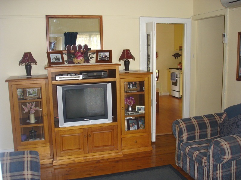 19 Monty Walk, Bathurst NSW 2795