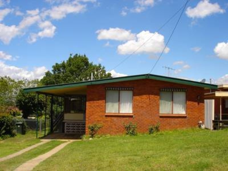 10 Raglan Street, Bathurst NSW 2795
