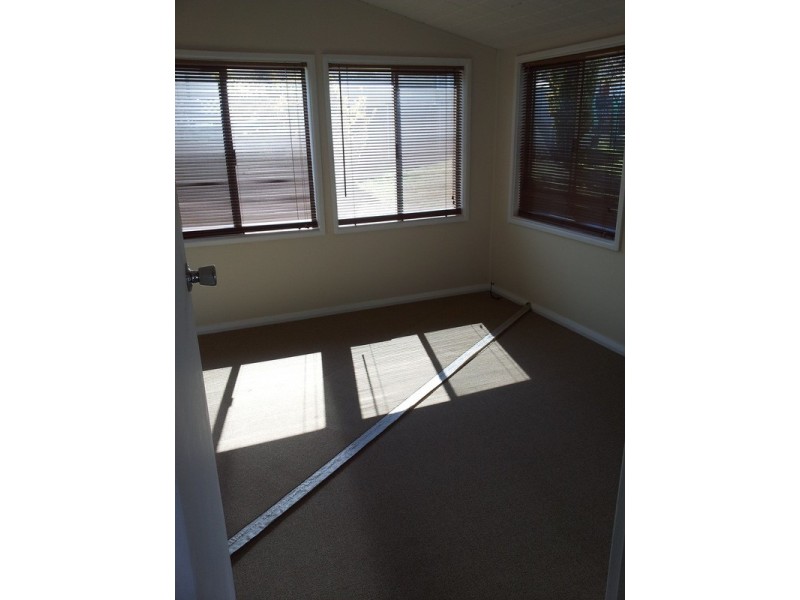 6 Kelly Place, Bathurst NSW 2795