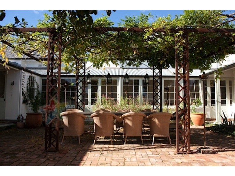 90 Eleven Mile Drive, Bathurst NSW 2795