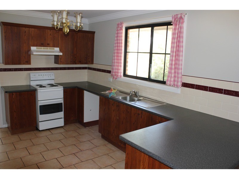 49 Fitzroy Street, Bathurst NSW 2795