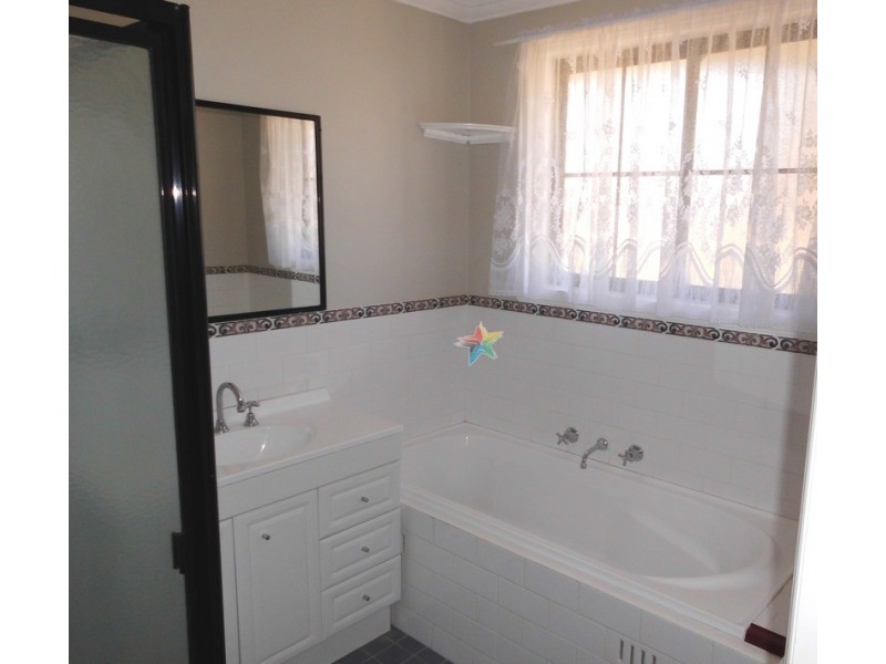 49 Fitzroy Street, Bathurst NSW 2795