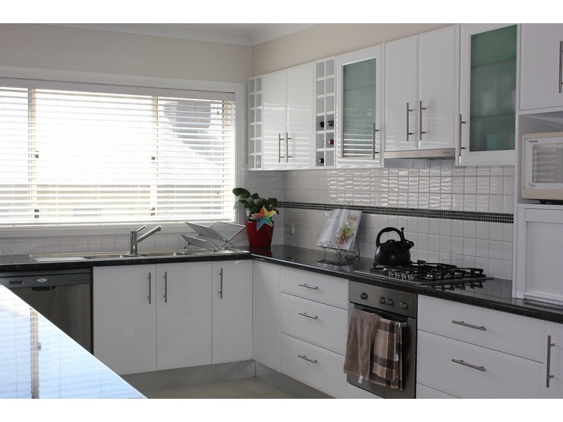 22 Darwin  Drive, Bathurst NSW 2795