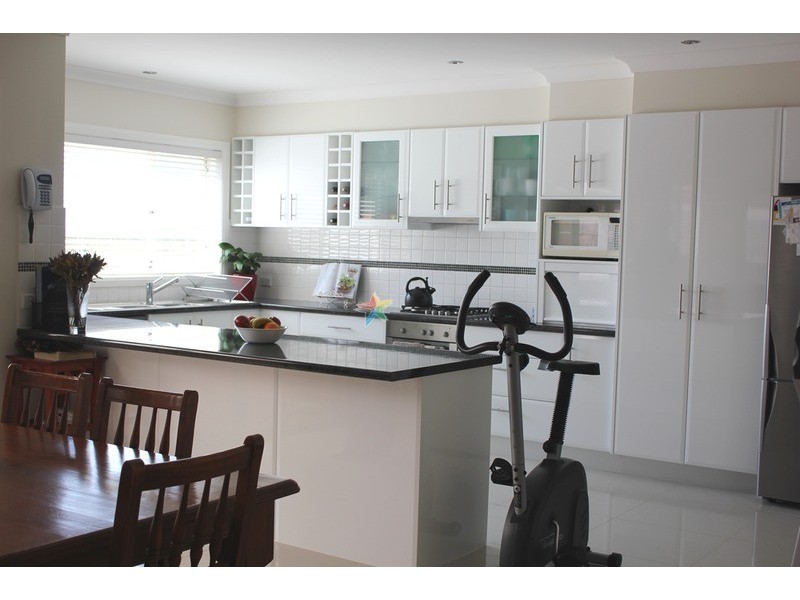22 Darwin  Drive, Bathurst NSW 2795