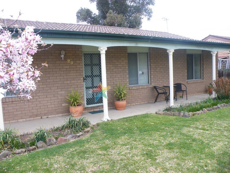 25 Halsted Street, Bathurst NSW 2795