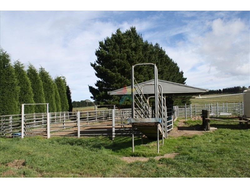 “Bimbadeen”/331 Range  Road, Meadow Flat NSW 2795