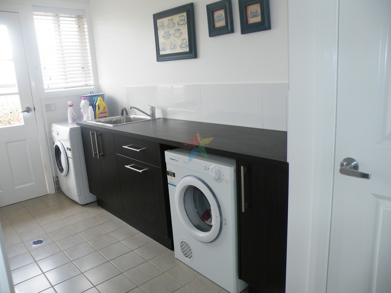 19 Riverside  Retreat, Bathurst NSW 2795