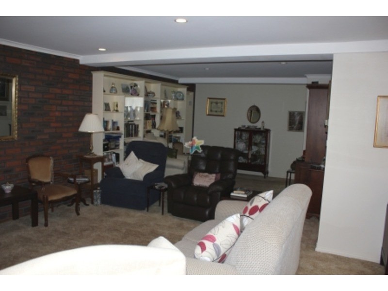 19 Dunrossil Crescent, Bathurst NSW 2795