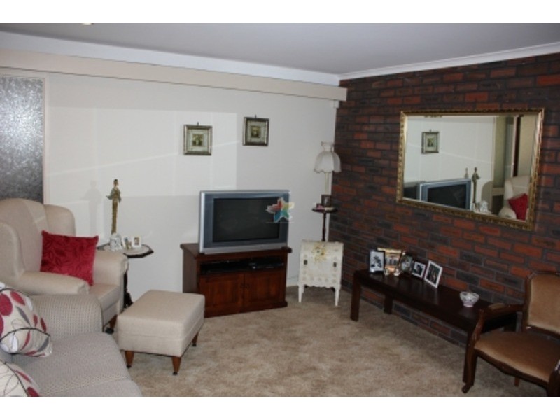 19 Dunrossil Crescent, Bathurst NSW 2795