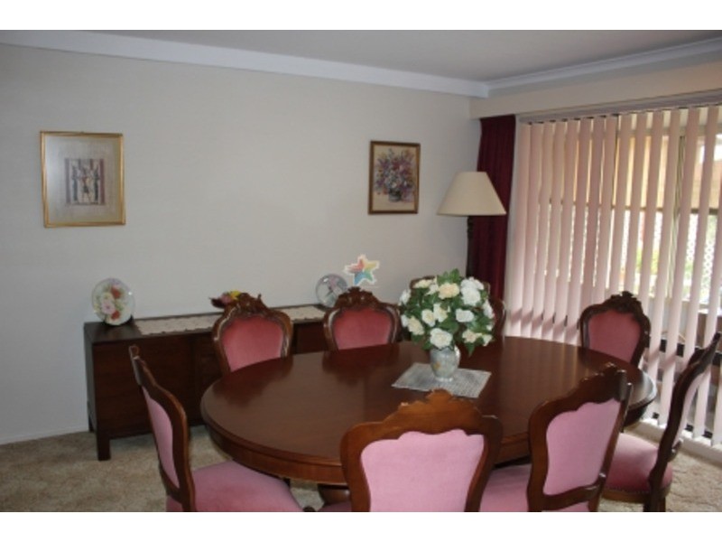 19 Dunrossil Crescent, Bathurst NSW 2795