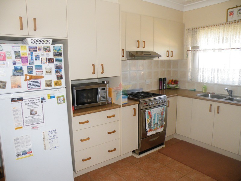 77 Sydney Road, Bathurst NSW 2795
