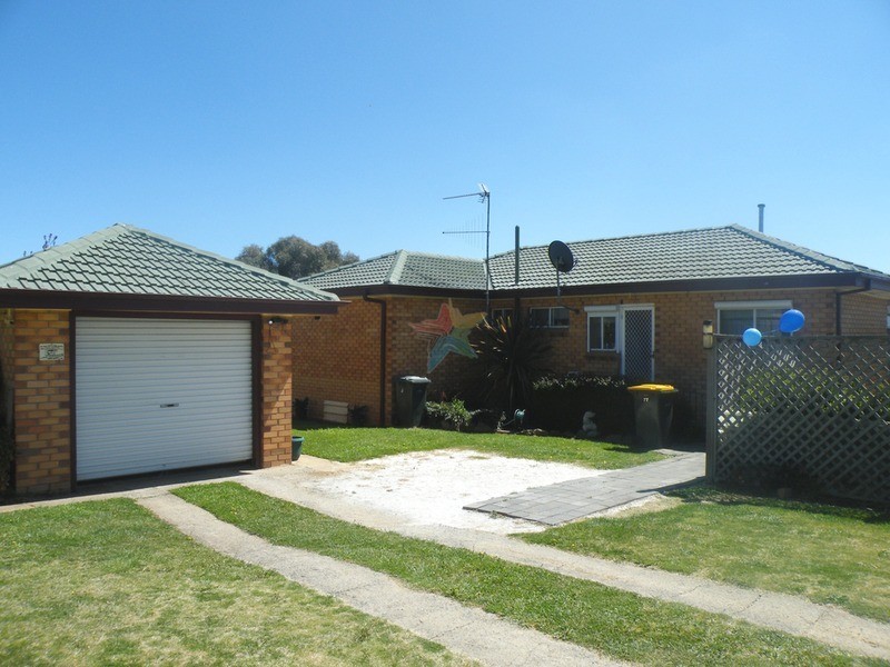77 Sydney Road, Bathurst NSW 2795