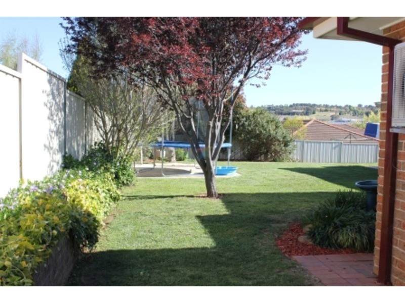 13 Elliot Close, Bathurst NSW 2795