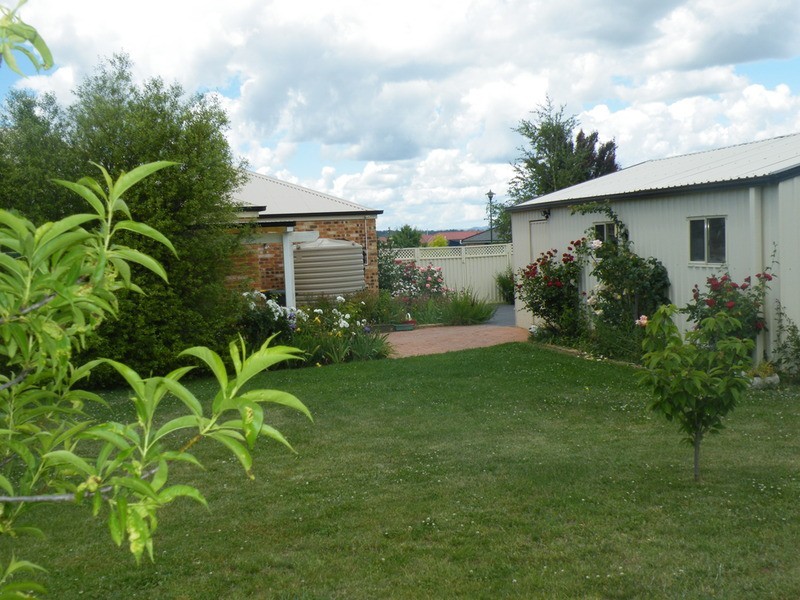 1 Kerr Place, Bathurst NSW 2795