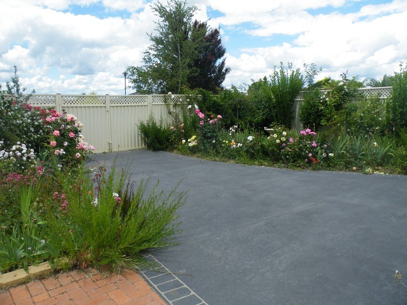 1 Kerr Place, Bathurst NSW 2795