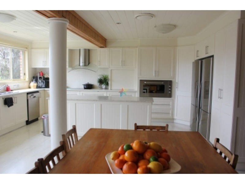 10 Wingeretta Close, Bathurst NSW 2795