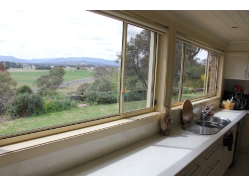 10 Wingeretta Close, Bathurst NSW 2795