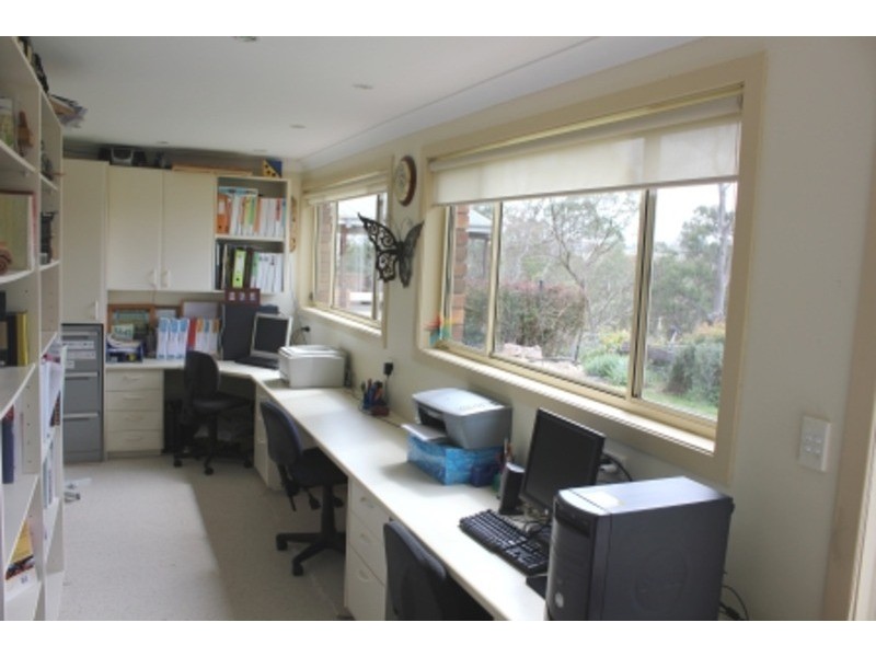 10 Wingeretta Close, Bathurst NSW 2795