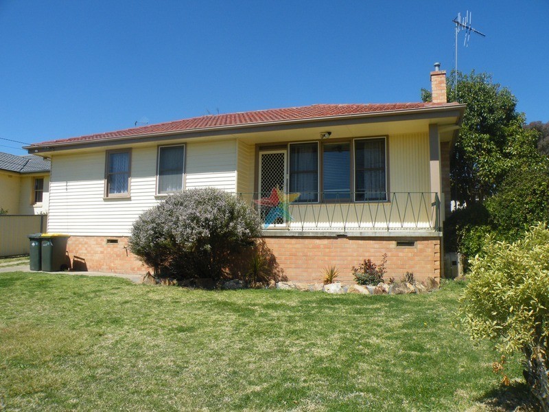 14 Lloyds Road, Bathurst NSW 2795