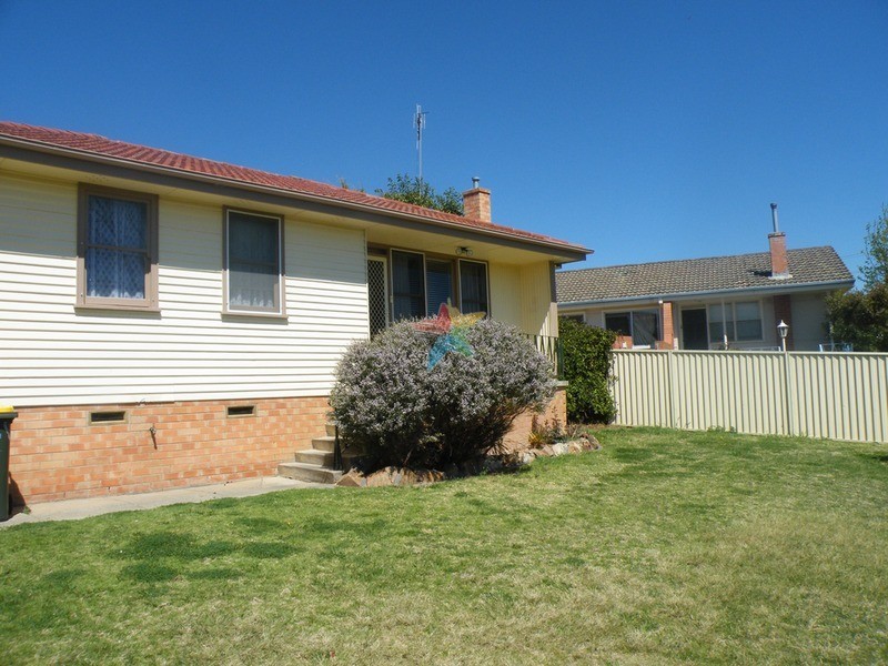 14 Lloyds Road, Bathurst NSW 2795