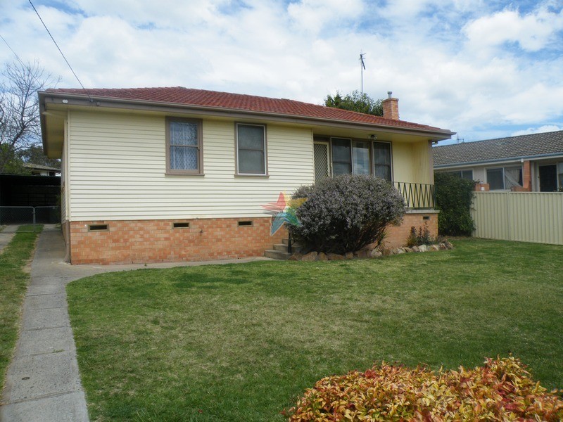 14 Lloyds Road, Bathurst NSW 2795