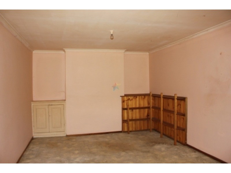 135  Lambert  Street, Bathurst NSW 2795