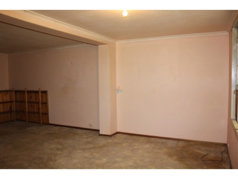 135  Lambert  Street, Bathurst NSW 2795