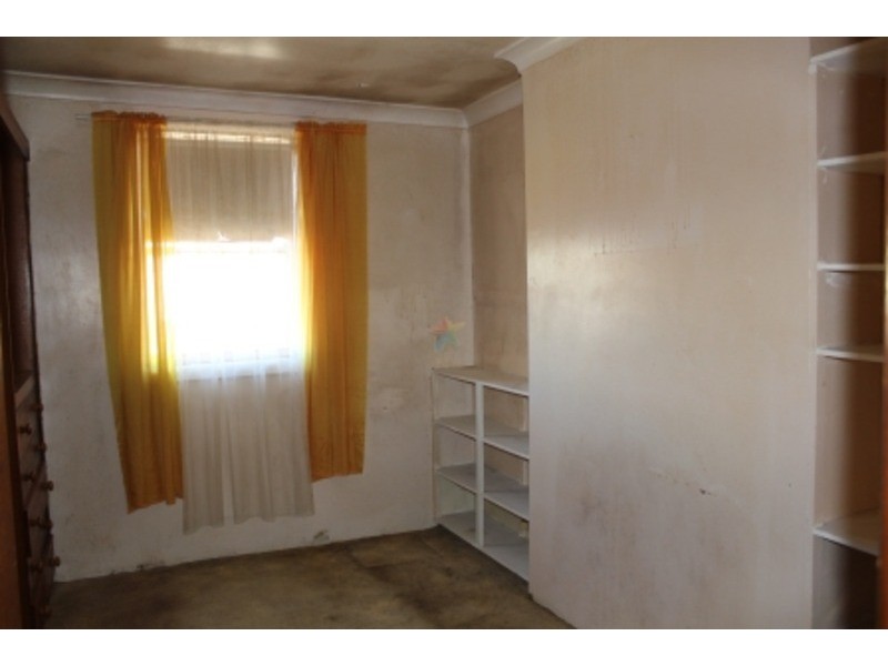 135  Lambert  Street, Bathurst NSW 2795