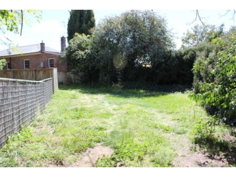 135  Lambert  Street, Bathurst NSW 2795