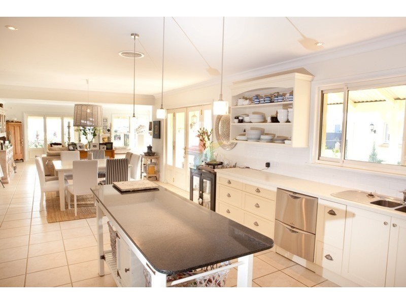 90 Blueridge Drive, Bathurst NSW 2795