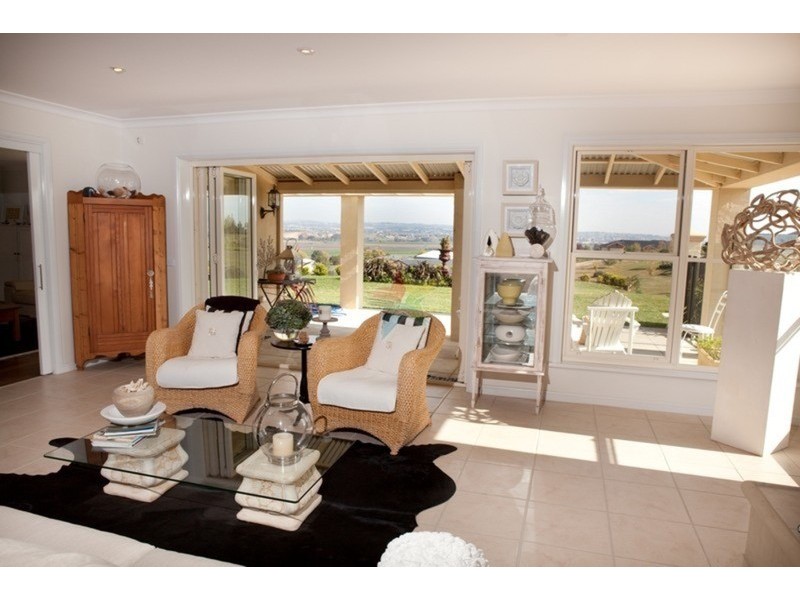 90 Blueridge Drive, Bathurst NSW 2795