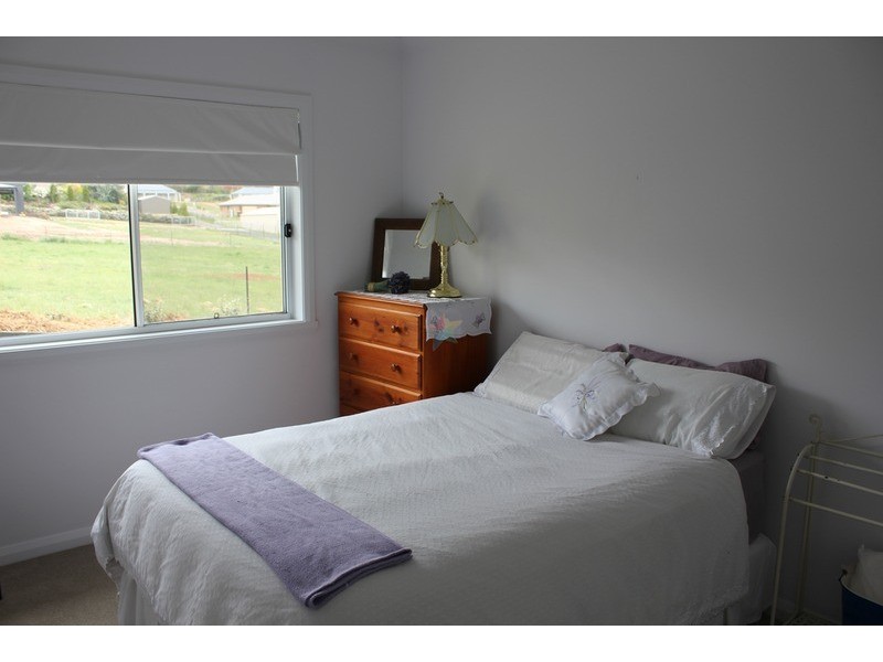 22 Robindale Court, Bathurst NSW 2795