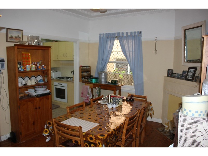 8 Brilliant Street, Bathurst NSW 2795