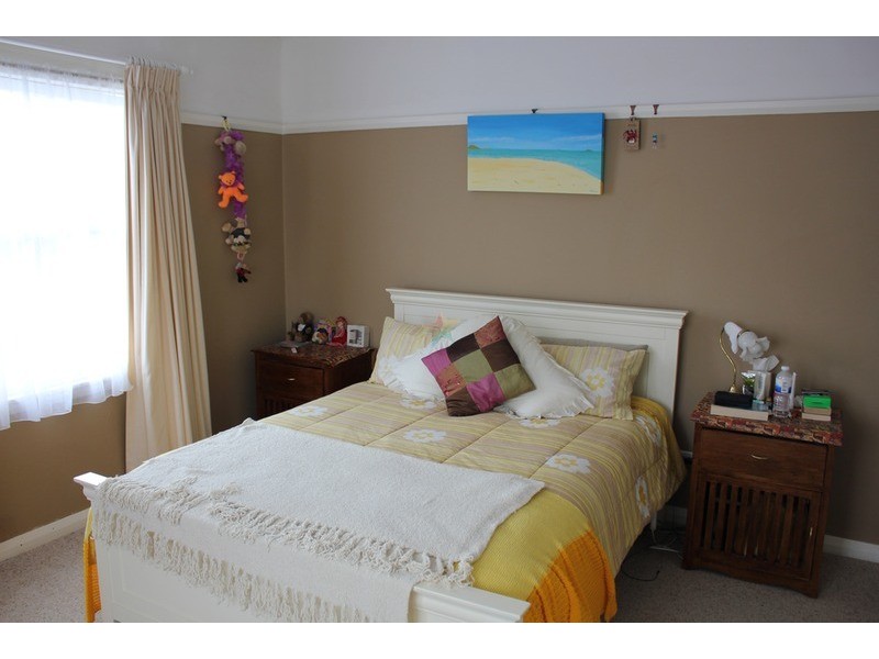 8 Brilliant Street, Bathurst NSW 2795