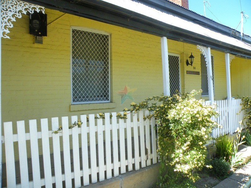 24 Rankin Street, Bathurst NSW 2795